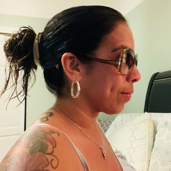 Authentic Louis Vuitton Sunglasses - Picture 6 of 9